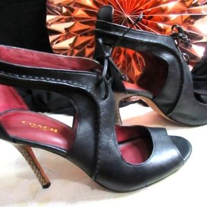 Ladies high heels size 9